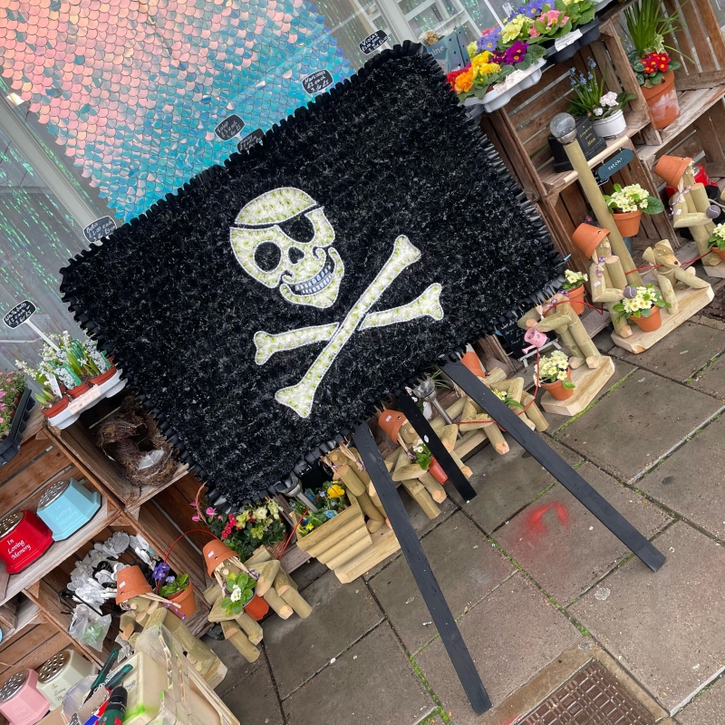 Pirate, flag, jolly, roger, skull, cross, bones, gypsy, traveller, Funeral, sympathy, wreath, tribute, flowers, florist, gravesend, Northfleet, Kent, London, Essex 