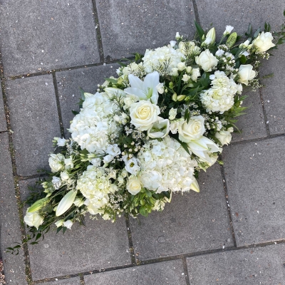 White, hydrangea, pretty, coffin, spray, display, Funeral, sympathy, wreath, tribute, flowers, florist, gravesend, Northfleet, Kent, London