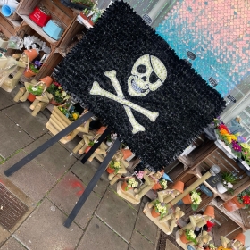 Pirate, flag, jolly, roger, skull, cross, bones, gypsy, traveller, Funeral, sympathy, wreath, tribute, flowers, florist, gravesend, Northfleet, Kent, London, Essex 