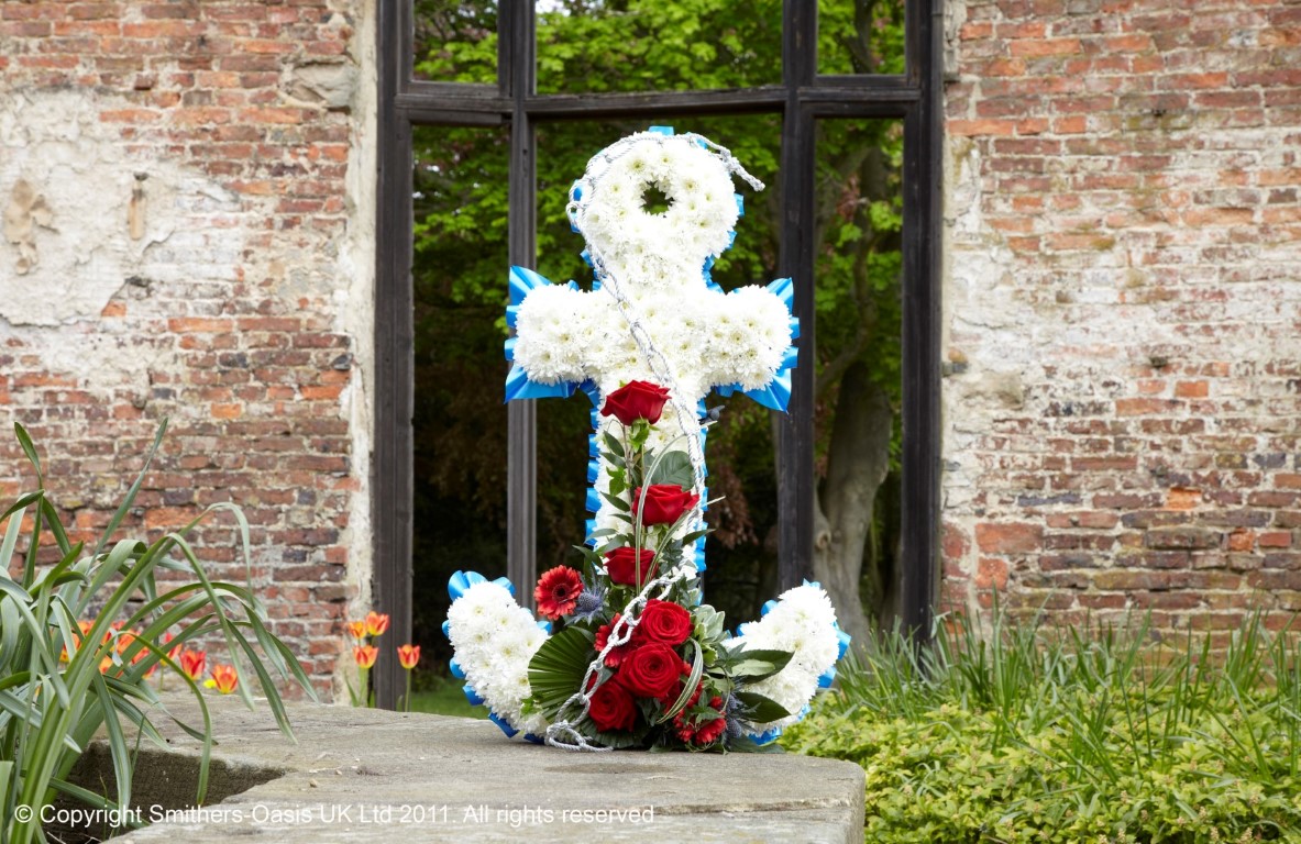 Anchor Funeral Flowers Tribute www.thegravesendflorist.co.uk
