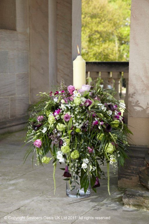 Standing candle arrangement