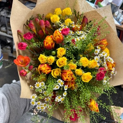 tulip, freesia, spring, handtie, bouquet, www.thegravesendflorist.co.uk