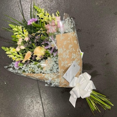 Florist choice presentation bouquet