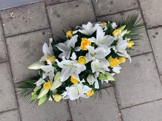 Rose, lily, coffin, casket, double, wreath, ended, spray, funeral, sympathy, flowers, tribute, florist, gravesend, Northfleet, Kent, london