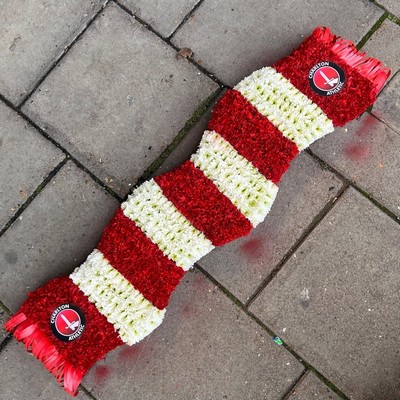 Football, scarf, funeral, tribute, flowers, wreath, northfleet, gravesend, kent, Florist 