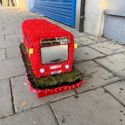 Single, deck, decker, london, arriva, bus, red, funeral, flowers, tribute, wreath, florist, gravesend, kent, northfleet, delivery