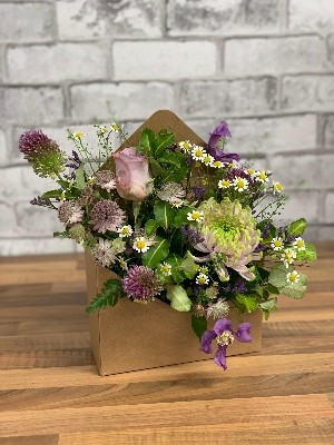 Cute, different, envelope, flower, arrangement, gift, florist, gravesend, northfleet, kent