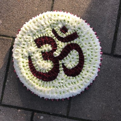 Aum, om, Ohm, Hindu, Hindi, Buddhist, sacred, symbol, funeral, wreath, tribute, flowers, florist, gravesend, northfleet, kent, london 