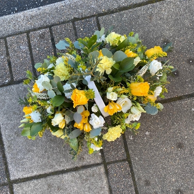 Basket, arrangement, yellow, white, Funeral, wreath, tribute, flowers, florist, gravesend, northfleet, kent