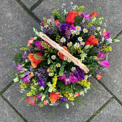 Pretty, country, cottage, garden, basket, arrangement, Funeral, wreath, tribute, flowers, florist, gravesend, northfleet, kent