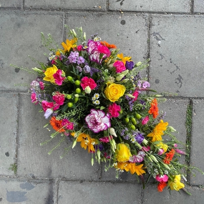 Bright, spray, Funeral, sympathy, wreath, tribute, flowers, florist, gravesend, Northfleet, Kent, london