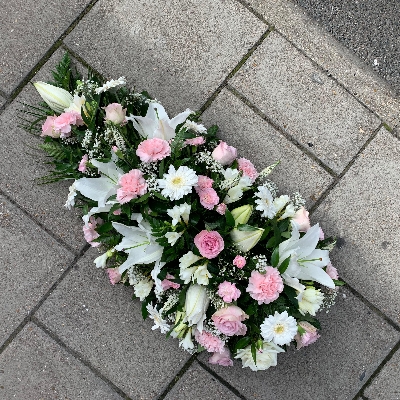 White, pink, spray, Funeral, sympathy, wreath, tribute, flowers, florist, gravesend, Northfleet, Kent, london