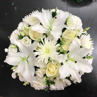 White, lily, posy, arrangement, Funeral, sympathy, wreath, tribute, flowers, florist, gravesend, Northfleet, Kent, london