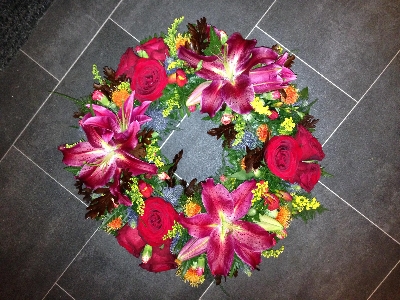 Autumn, red, lily, Funeral, sympathy, wreath, tribute, flowers, florist, gravesend, Northfleet, Kent, london