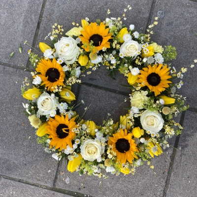 Yellow, white, Funeral, sympathy, wreath, tribute, flowers, florist, gravesend, Northfleet, Kent, london