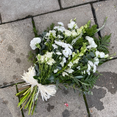 Simple, white, tied, sheaf, Funeral, sympathy, wreath, tribute, flowers, florist, gravesend, Northfleet, Kent, london