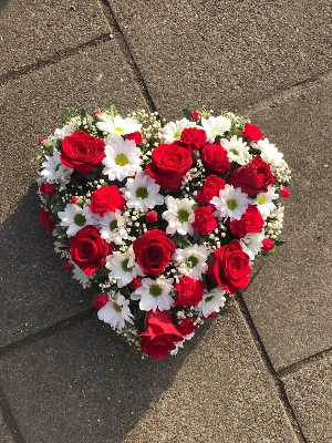 Red, white, heart, Funeral, sympathy, wreath, tribute, flowers, florist, gravesend, Northfleet, Kent, london