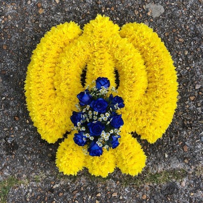 Yellow, white, blue, khanda, Sikh, guru, Nanak, gurdwara, funeral, flowers, wreath, tribute, florist, gravesend, northfleet, kent, london