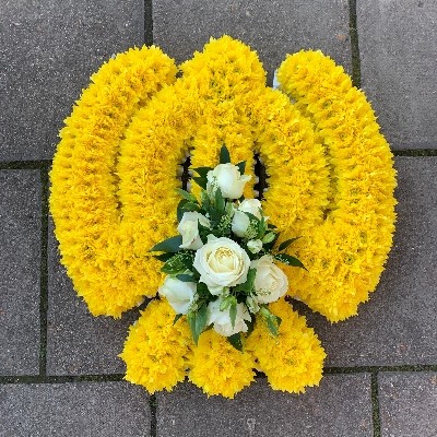 Yellow, white, blue, khanda, Sikh, guru, Nanak, gurdwara, funeral, flowers, wreath, tribute, florist, gravesend, northfleet, kent, london