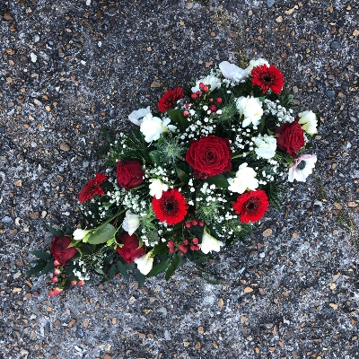 Red, white, spray, Funeral, sympathy, wreath, tribute, flowers, florist, gravesend, Northfleet, Kent, london