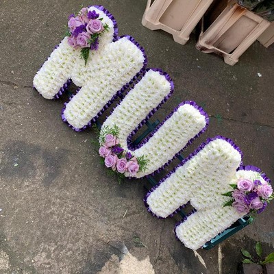 Xl, large, big, mum, letters, word, Funeral, sympathy, wreath, tribute, flowers, florist, gravesend, Northfleet, Kent, london