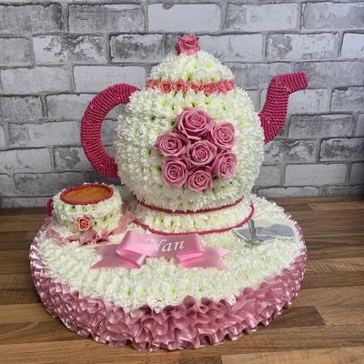 Teapot, pretty, cup, tea, pot, Funeral, sympathy, wreath, tribute, flowers, florist, gravesend, Northfleet, Kent, london