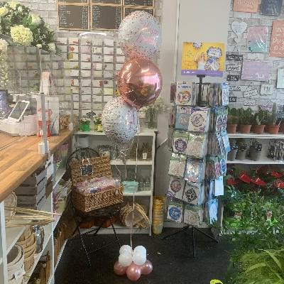 Gravesend, kent, london, delivery, new baby, valentine’s, Foil, balloons, birthday, age, party, bouquet, cluster, anniversary, 
