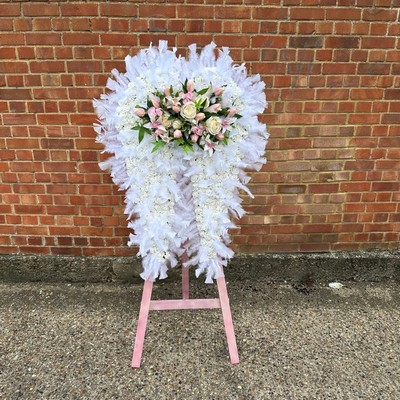 Standing, feather, flower, angel, wing, gypsy, traveller, Funeral, sympathy, wreath, tribute, flowers, florist, gravesend, Northfleet, Kent, London