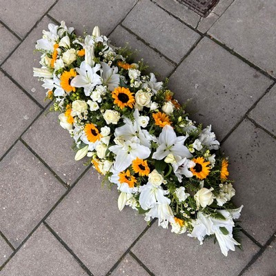 Sunflower, lily, coffin, spray, pretty, rustic, Funeral, sympathy, wreath, tribute, flowers, florist, gravesend, Northfleet, Kent, London