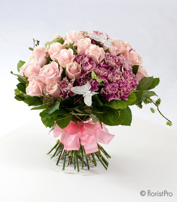 pink, rose, carnation, luxury, designer, handtie, bouquet, www.thegravesendflorist.co.uk