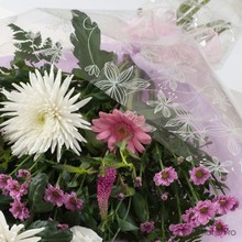 flat, tied, seasonal, gift, flower, bouquet, www.thegravesendflorist.co.uk