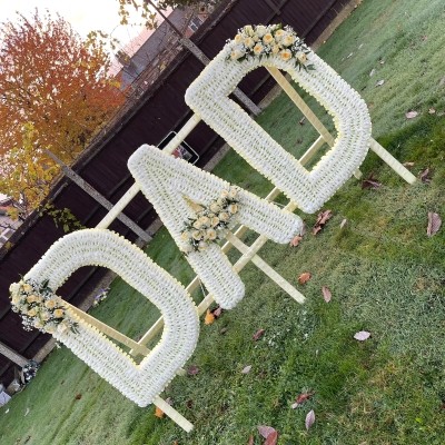 3ft, 36”, letter, letters, word, gypsy, traveller, Funeral, sympathy, wreath, tribute, flowers, florist, gravesend, Northfleet, Kent, London, Essex 