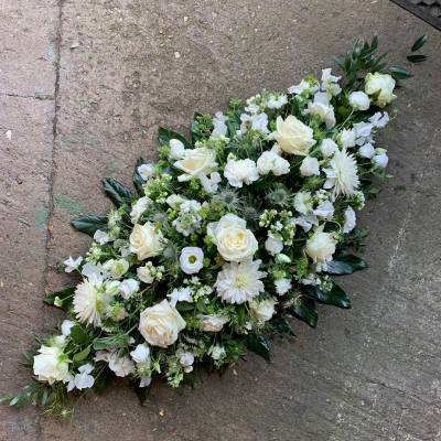 Dahlia, coffin, spray, display, Funeral, sympathy, wreath, tribute, flowers, florist, gravesend, Northfleet, Kent, London
