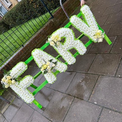 FARV, letters, word, gypsy, traveller, Funeral, sympathy, wreath, tribute, flowers, florist, gravesend, Northfleet, Kent, London, Essex 