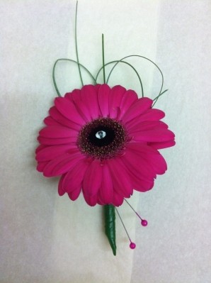 Gerbera, buttonhole, button, hole, groom, guest, best, man, wedding, flowers, florist, gravesend, Northfleet, Kent, London, Essex 