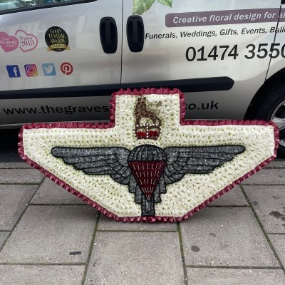 Parachute, para, paras, regiment, badge, cap, military, forces, Funeral, sympathy, wreath, tribute, flowers, florist, gravesend, Northfleet, Kent, London