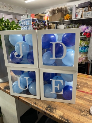 Personalised balloon boxes