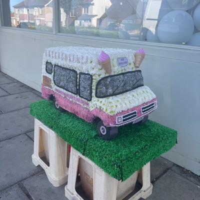 ice, cream, van, truck, Funeral, sympathy, wreath, tribute, flowers, florist, gravesend, Northfleet, Kent, London, Essex 