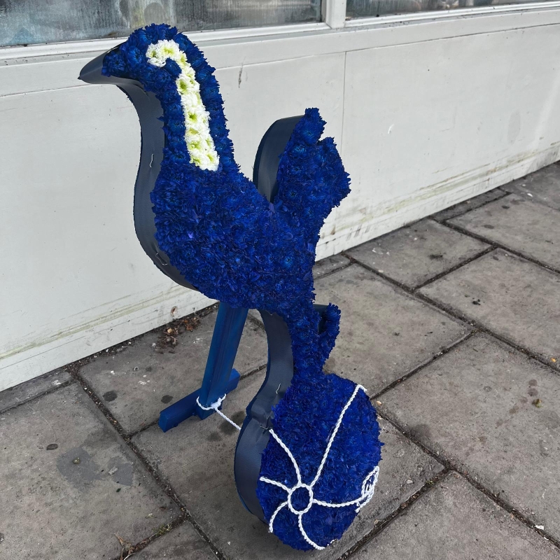 Spurs, cockerel, Tottenham, hotspur, Funeral, sympathy, wreath, tribute, flowers, florist, gravesend, Northfleet, Kent, London, Essex 