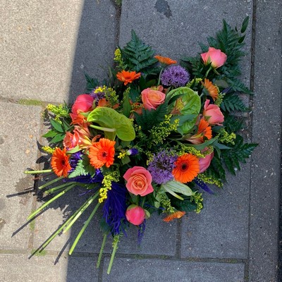 Sheaf, spray, vibrant, Funeral, sympathy, wreath, tribute, flowers, florist, gravesend, Northfleet, Kent, London