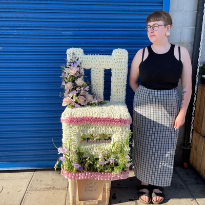 Vacant, chair, dining, wooden, traveller, gypsy, Funeral, sympathy, wreath, tribute, flowers, florist, gravesend, Northfleet, Kent, London