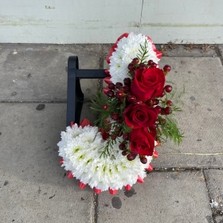 Letter, stand, frame, funeral, tribute, wreath, flowers, Gravesend, florist, delivery 