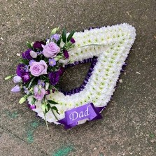 Chaplet, teardrop, Funeral, sympathy, wreath, flowers, florist, Gravesend, northfleet, Kent, London 