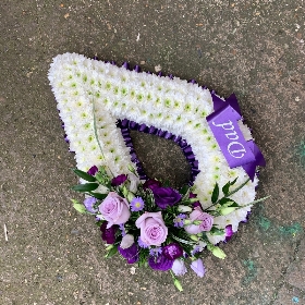 Chaplet, teardrop, Funeral, sympathy, wreath, flowers, florist, Gravesend, northfleet, Kent, London 