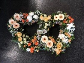 Double, heart, pretty, peach, Funeral, sympathy, wreath, tribute, flowers, florist, gravesend, Northfleet, Kent, london