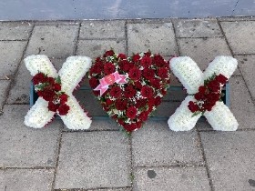 Heart, kiss, hearts, kisses, x, funeral, flowers, floral, tribute, wreath, sympathy, florist, Gravesend, Northfleet, kent