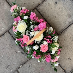 Pink, white, basket, flowers, wreath, tribute, funeral, gravesend, northfleet, florist, kent