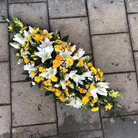 Yellow, white, coffin, spray, Funeral, sympathy, wreath, tribute, flowers, florist, gravesend, Northfleet, Kent, london