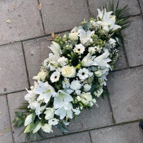 White, lily, rose, gerbera, carnation, coffin, spray, Funeral, sympathy, wreath, tribute, flowers, florist, gravesend, Northfleet, Kent, london