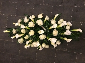 White, rose, calla, arum, lily, coffin, spray, Funeral, sympathy, wreath, tribute, flowers, florist, gravesend, Northfleet, Kent, london